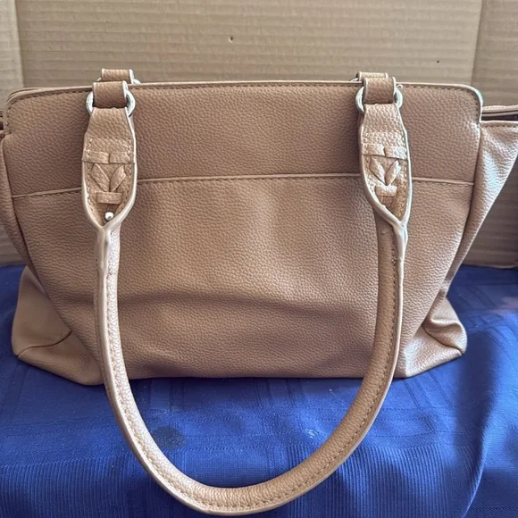 Tan/camel Rossetti handbag. Like new condition. Endless pockets! - Picture 2 of 8